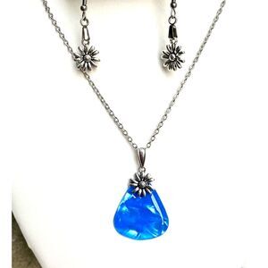 Handmade Shimmer Blue Daisy Charm Guitar Pick Jewelry Set